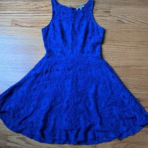 ***RARELY WORN***BB DAKOTA LACE DRESS Size 2